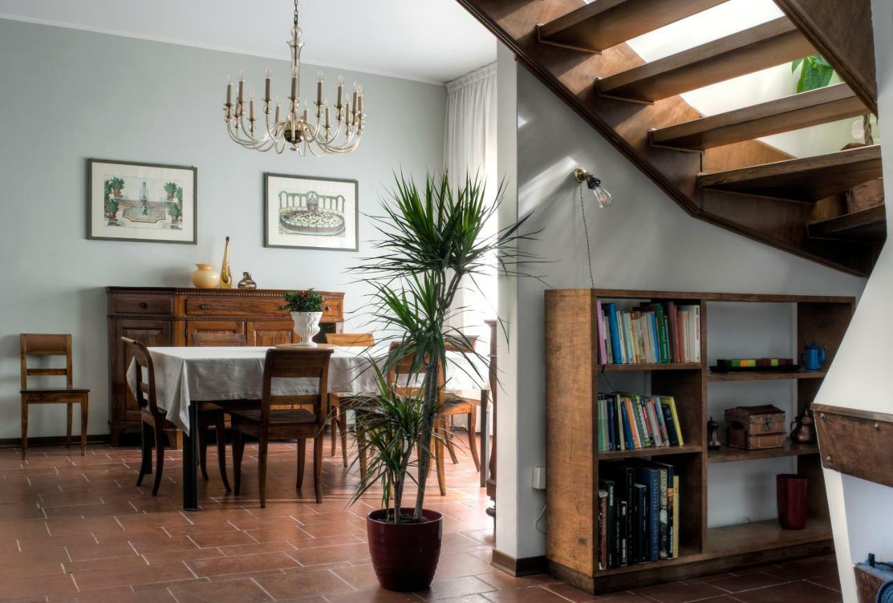 Casa Lunia Guesthouse เมสเตร ภายนอก รูปภาพ